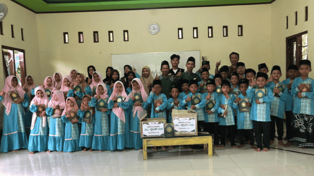 Bantu 50 Al-Qur’an, LAZNAS Al Irsyad Purwokerto Dukung Program Menghafal Al-Qur’an di Mushala Darul Mukhlisin Cilongok