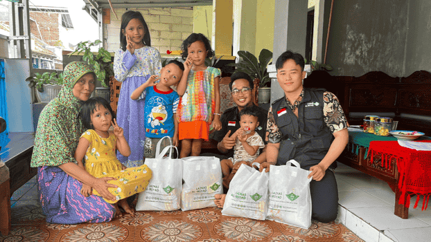 Hadir di Tengah Duka: LAZNAS Al Irsyad Purwokerto Salurkan Bantuan Bagi Lima Anak Yatim Piatu di Desa Ciberem, Sumbang
