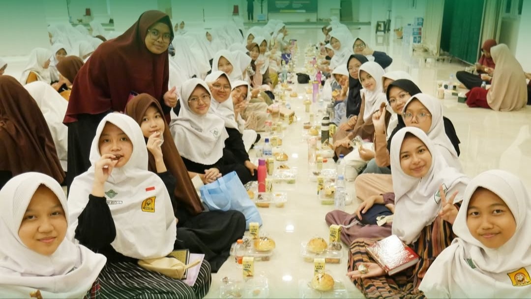 Bina Ruhiyah Putri SMP Al Irsyad Al Islamiyyah Purwokerto: Meraih Keberkahan di Bulan Ramadhan