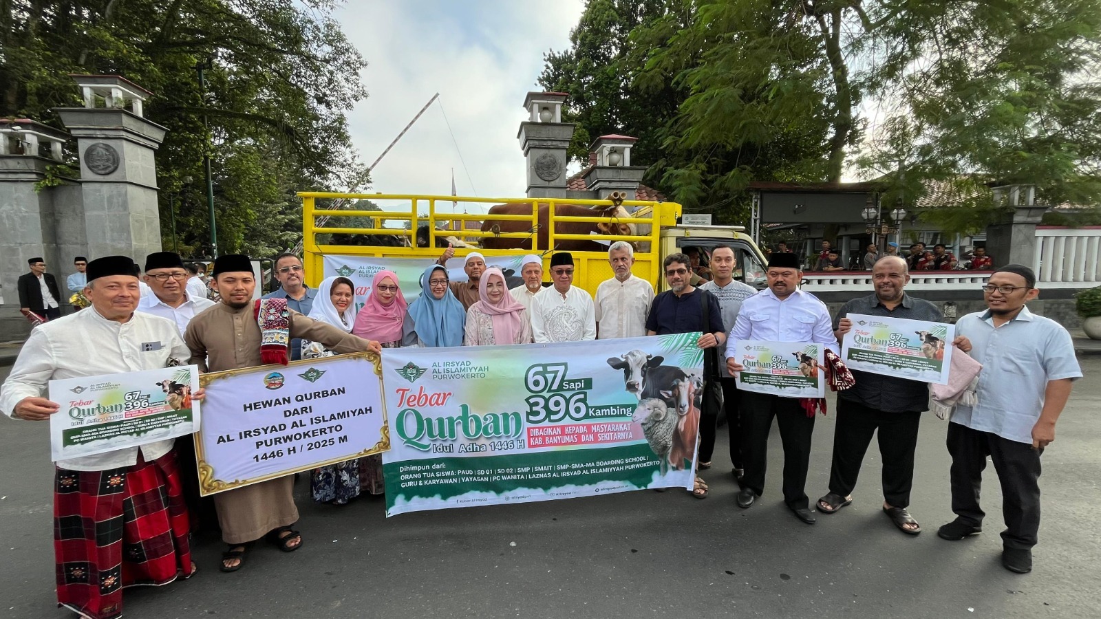 Al Irsyad Al Islamiyyah Purwokerto Salurkan 67 Sapi dan 396 Kambing Qurban